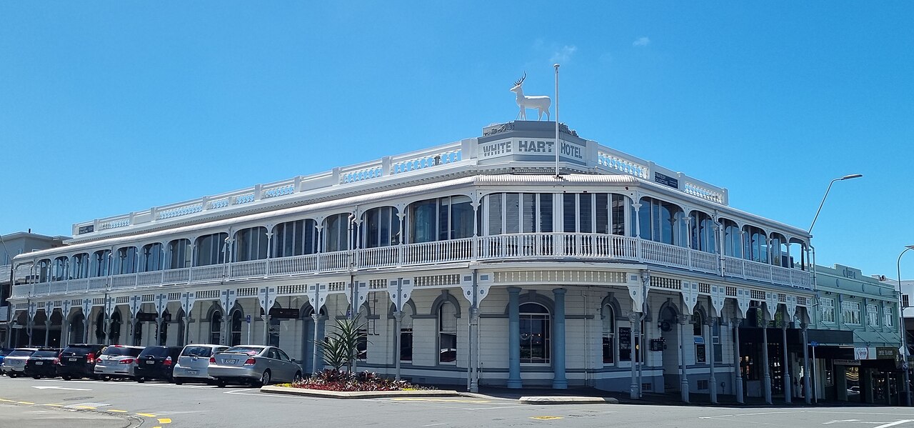 King & Queen Hotel Suites in New Plymouth, Taranaki